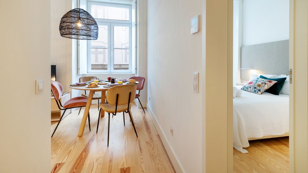 Modern 1BDR in Downtown Lisbon by LovelyStay