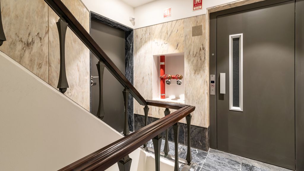 Modern 1BDR in Downtown Lisbon by LovelyStay