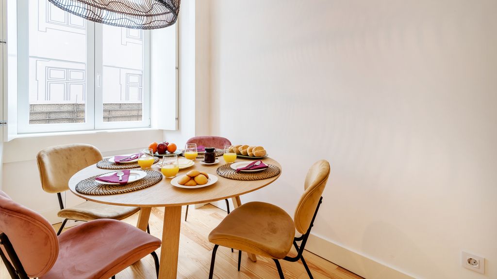 Modern 1BDR in Downtown Lisbon by LovelyStay