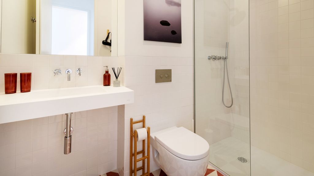 Modern 1BDR in Downtown Lisbon by LovelyStay