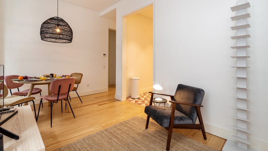 Modern 1BDR in Downtown Lisbon by LovelyStay