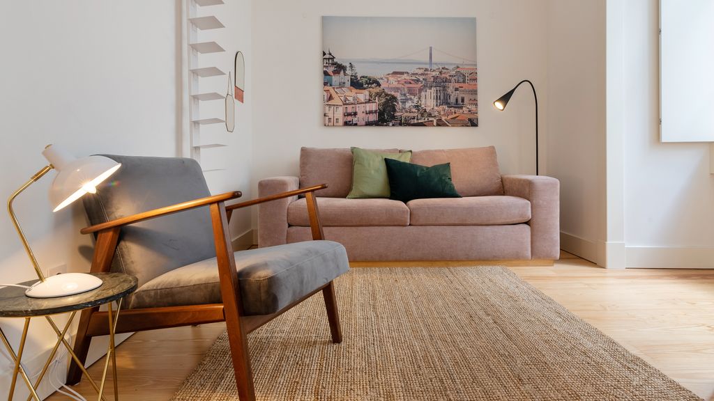Modern 1BDR in Downtown Lisbon by LovelyStay