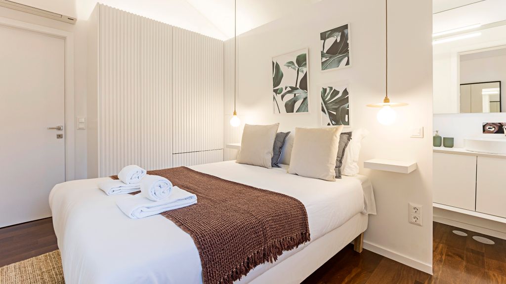 Wonderful 2BR Duplex Near River by LovelyStay