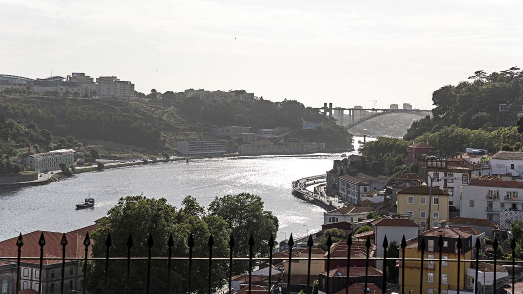 Wonderful 2BR Duplex Near River by LovelyStay