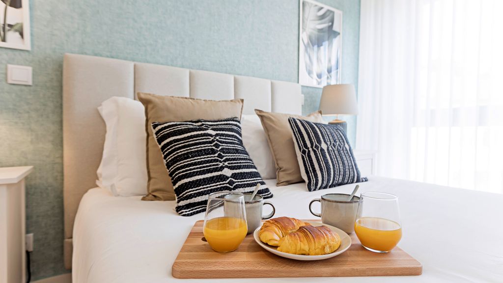 Paraíso 2M w/ AC & Balcony by LovelyStay