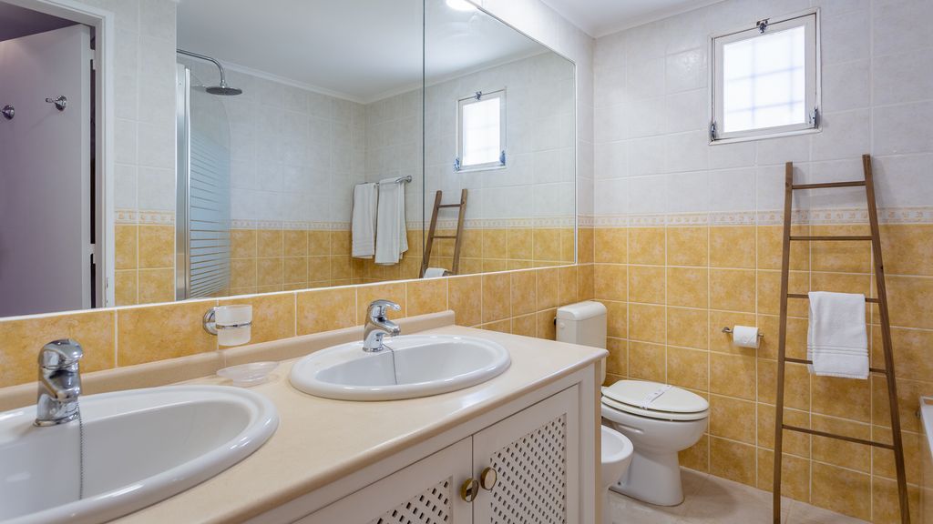 Gorgeous 2BDR W/Patio & Pool by LovelyStay