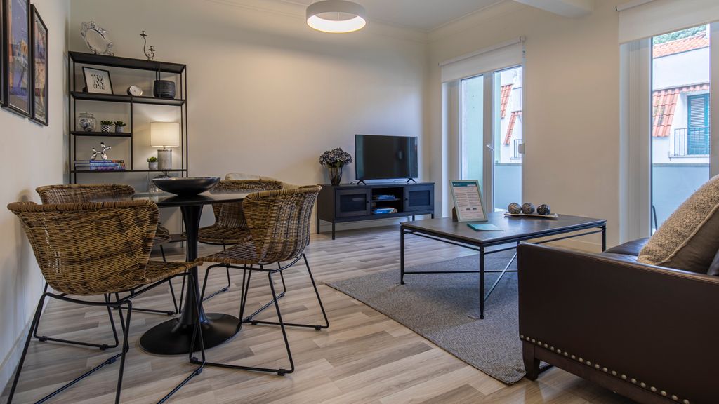 Glamorous Lisbon 2BDR Apartment by LovelyStay