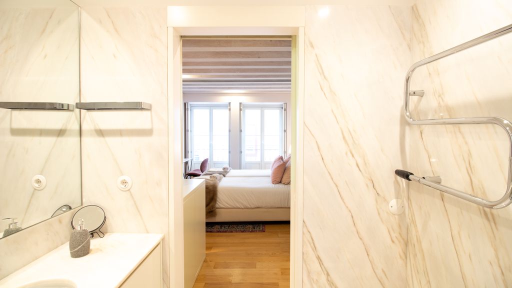 Mouzinho Luxury 3BR Flat l 5 min Walk to Ribeira