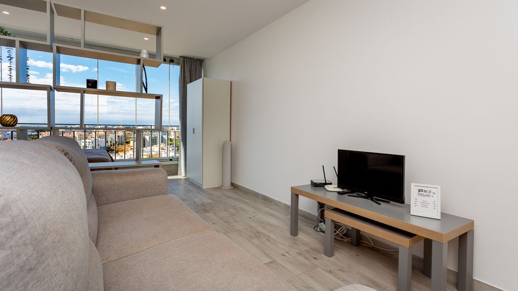 Seascape Retreat Apartment by LovelyStay