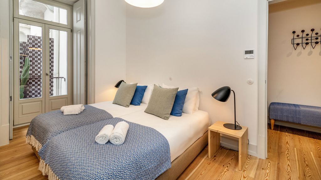 Beautiful Flat near Pç. do Comércio by LovelyStay