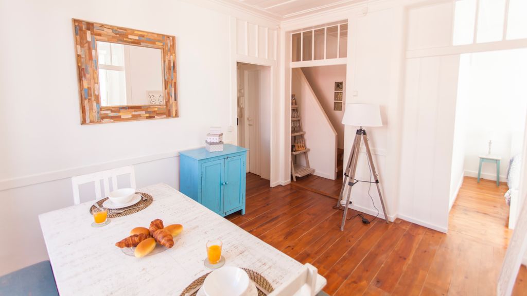Bairro Alto Living 2BDR Duplex by LovelyStay