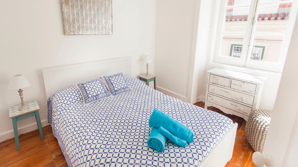 Bairro Alto Living 2BDR Duplex by LovelyStay