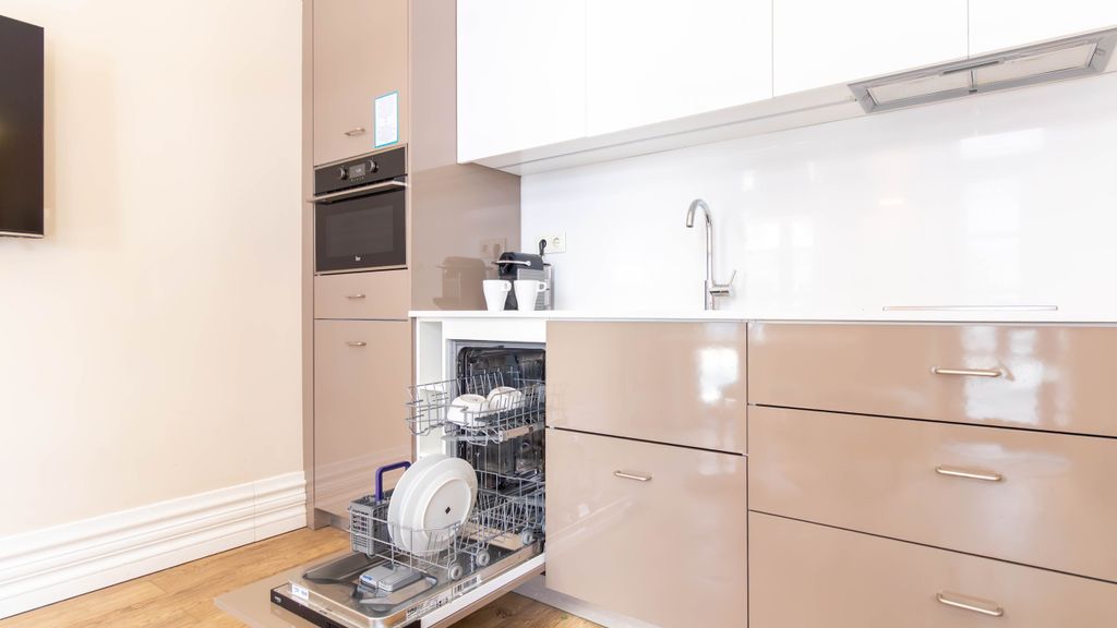 Oporto Home Wine Cellars - Estúdio c/ Varanda 2ºF