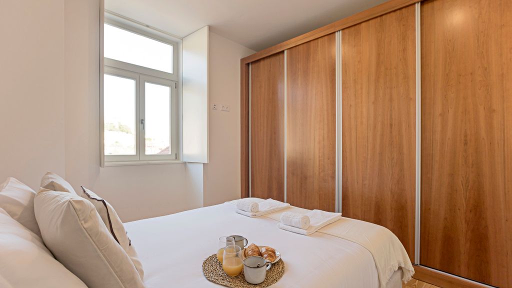 Modern Flat in Miragaia by LovelyStay