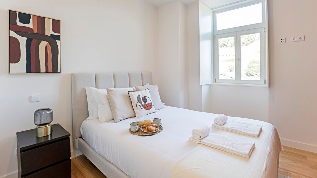 Modern Flat in Miragaia by LovelyStay