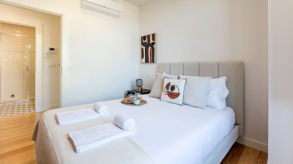 Modern Flat in Miragaia by LovelyStay