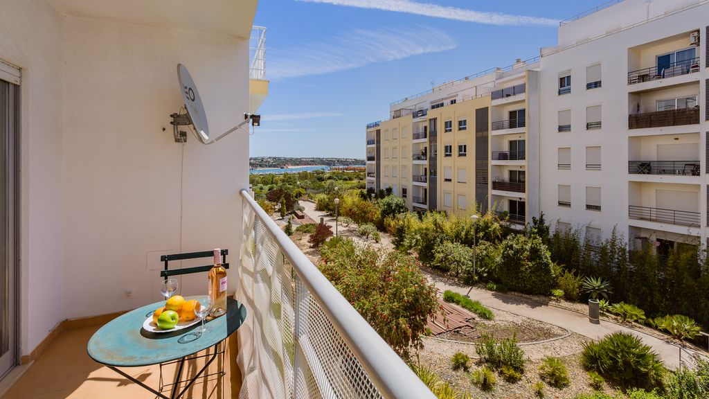 Lovesome Apartment W/ Balcony by LovelyStay