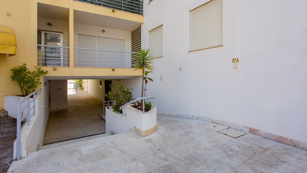 Lovesome Apartment W/ Balcony by LovelyStay