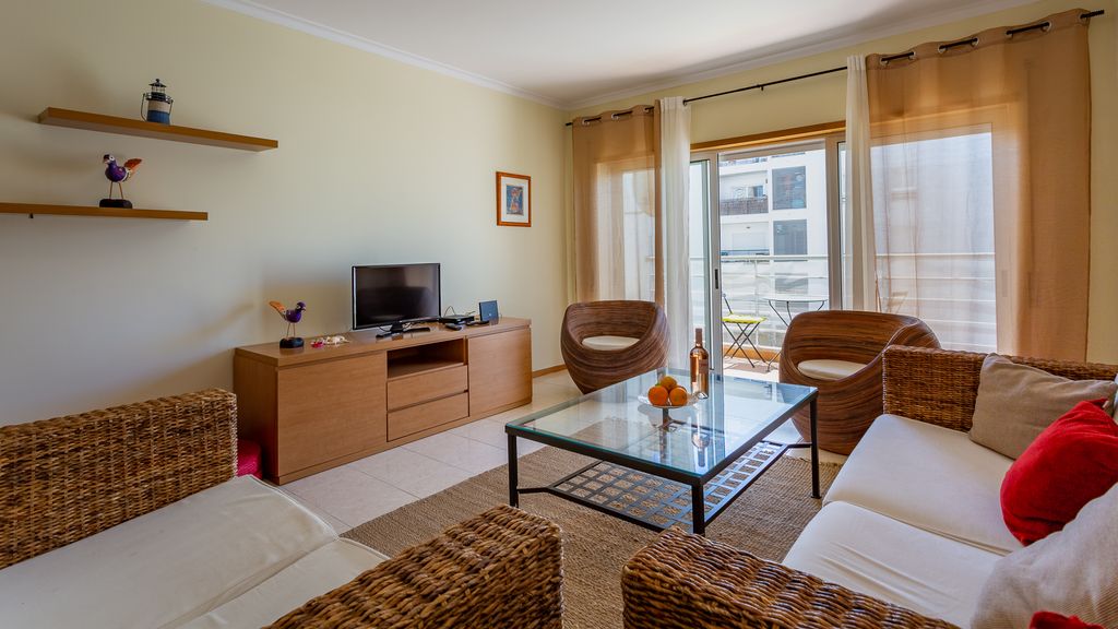 Lovesome Apartment W/ Balcony by LovelyStay