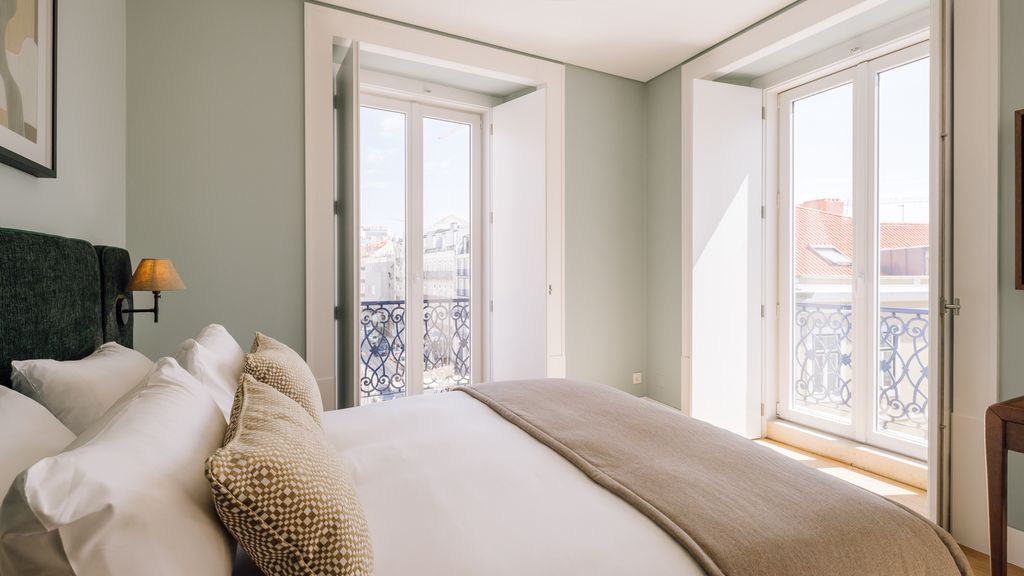 One Bedroom Apartment with City View