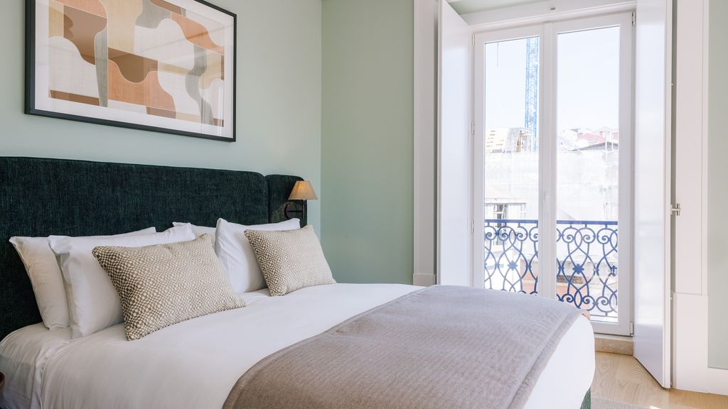 One Bedroom Apartment with City View