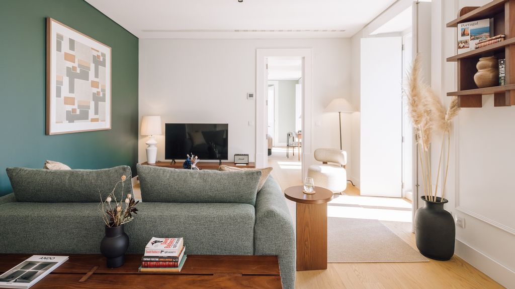 One Bedroom Apartment with City View