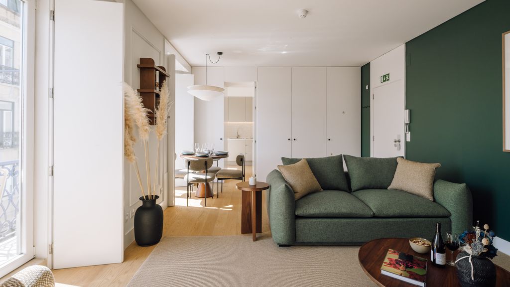 One Bedroom Apartment with City View