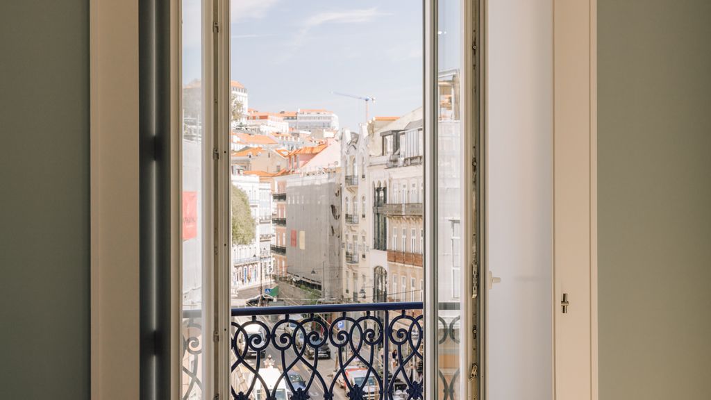 One Bedroom Apartment with City View