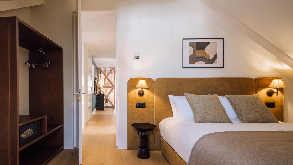 Two Bedroom Deluxe Apartment