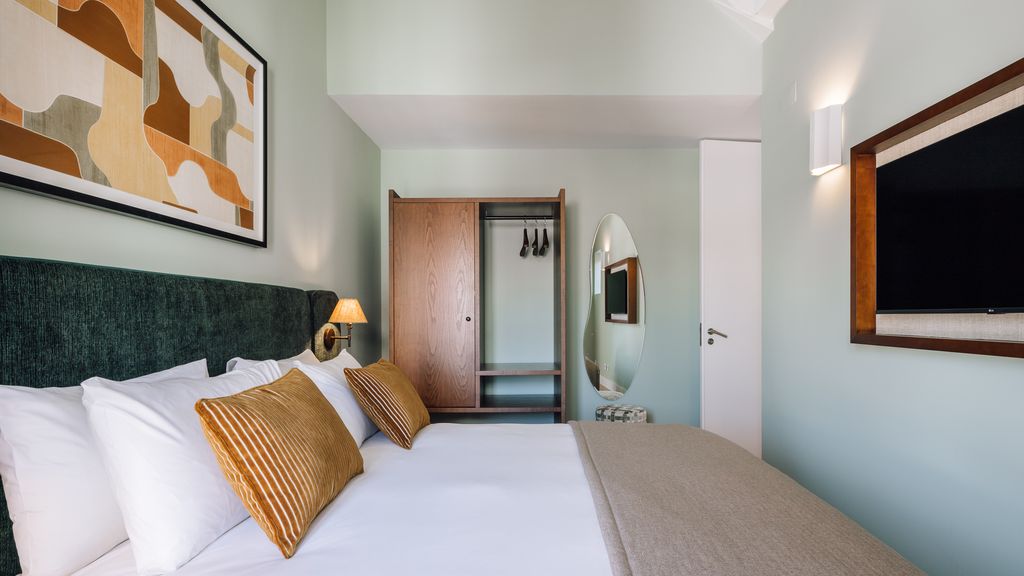 Two Bedroom Deluxe Apartment