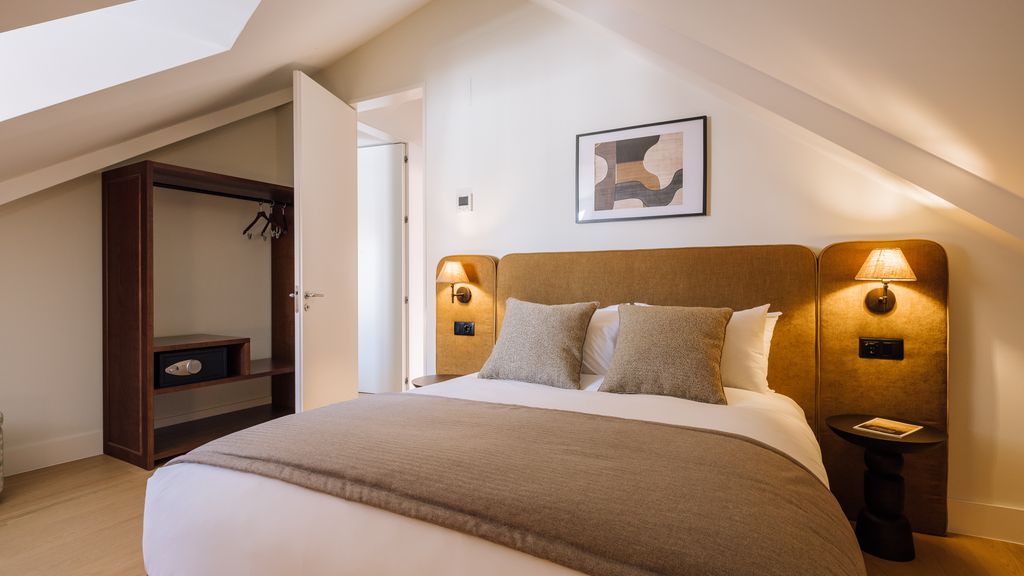 Two Bedroom Deluxe Apartment
