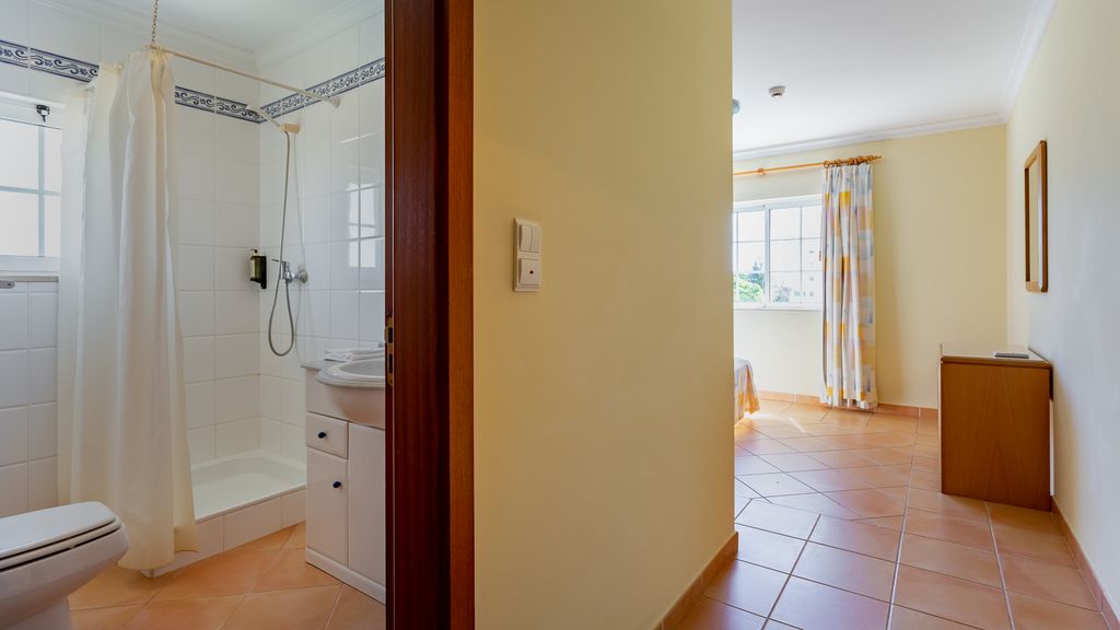 2BDR Duplex W AC & Pool in Portimão by Lovelystay