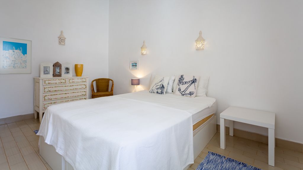 Sea 3BDR House W/ Patio by Lovelystay