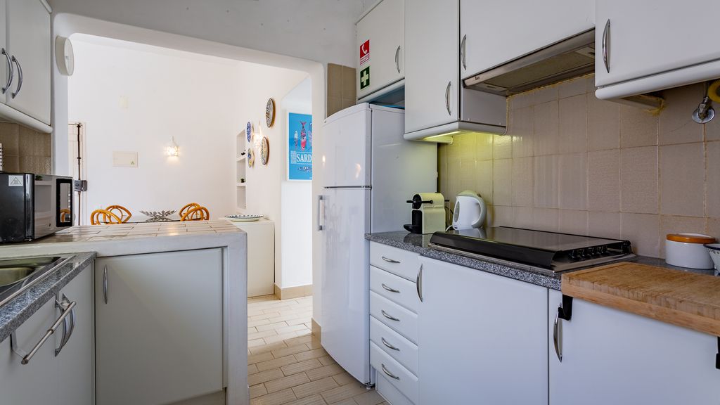 Sea 3BDR House W/ Patio by Lovelystay