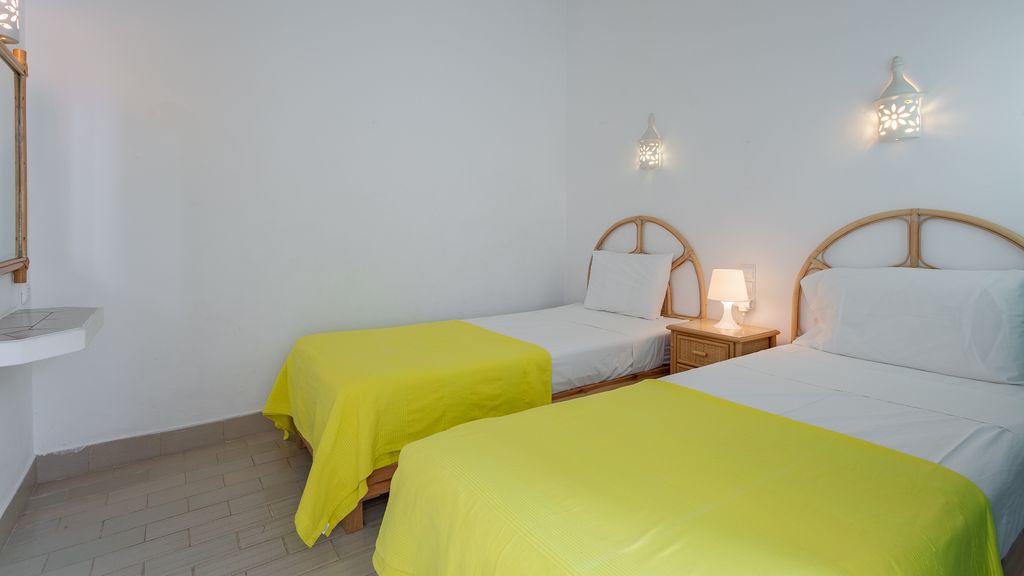 Sea 3BDR House W/ Patio by Lovelystay