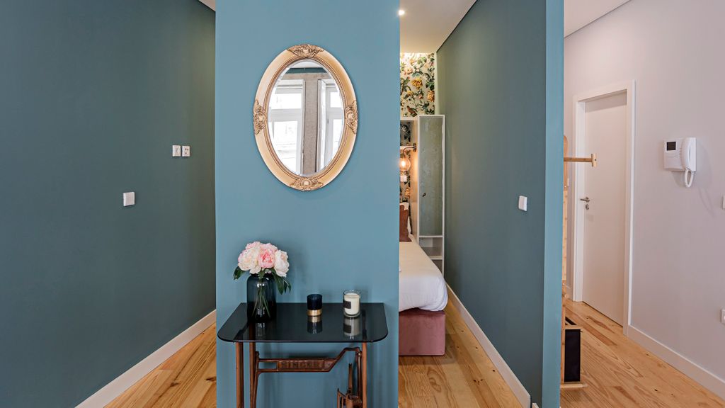 Turquoise Flat w/ AC & Balcony by LovelyStay