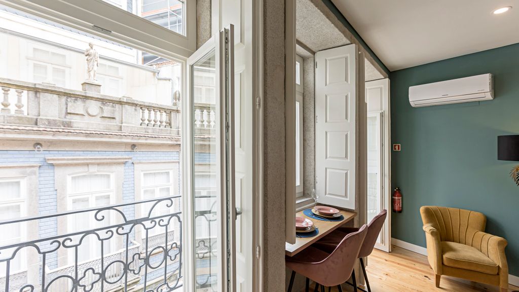 Turquoise Flat w/ AC & Balcony by LovelyStay