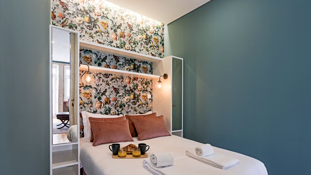 Turquoise Flat w/ AC & Balcony by LovelyStay