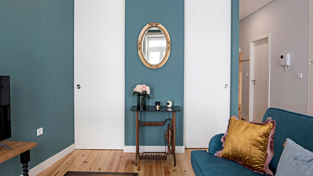 Turquoise Flat w/ AC & Balcony by LovelyStay