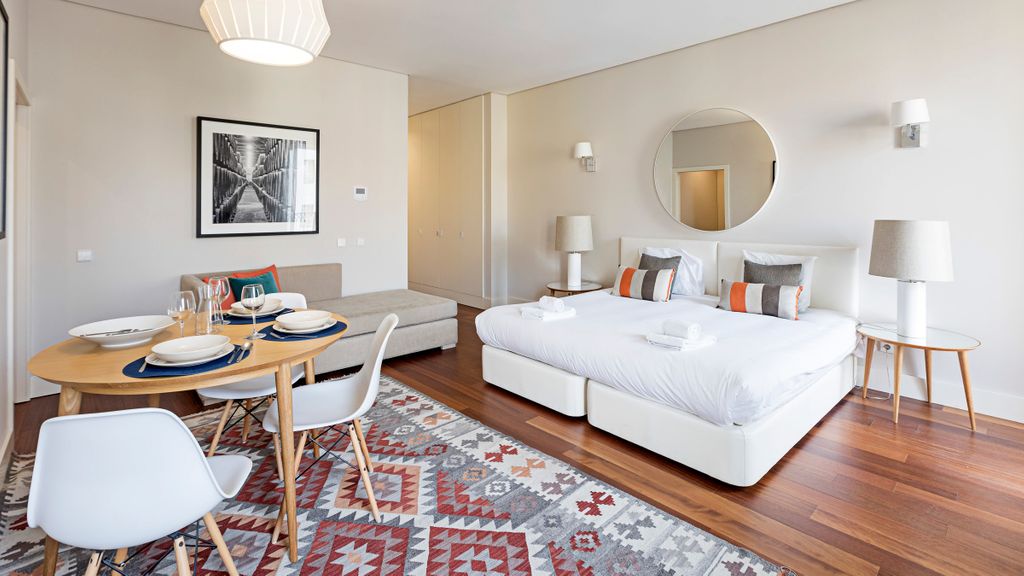 Palácio das Cardosas Studio by LovelyStay