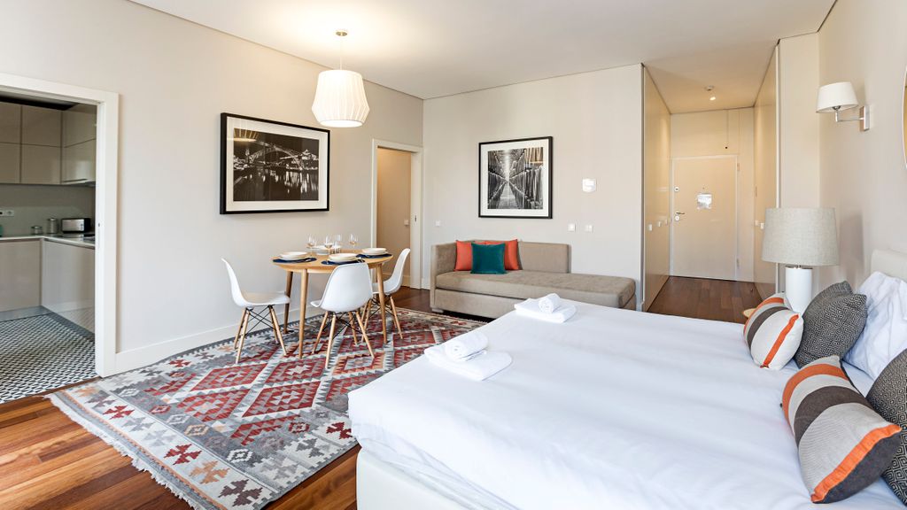 Palácio das Cardosas Studio by LovelyStay