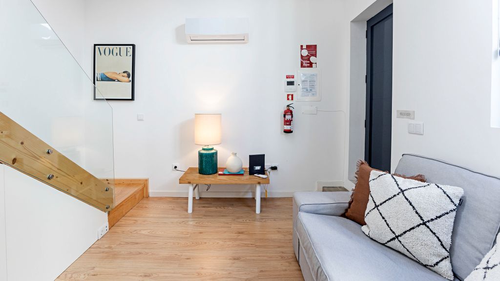 Cozy House w/ AC near metro by LovelyStay