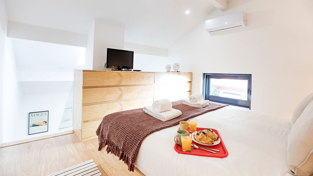 Cozy House w/ AC near metro by LovelyStay