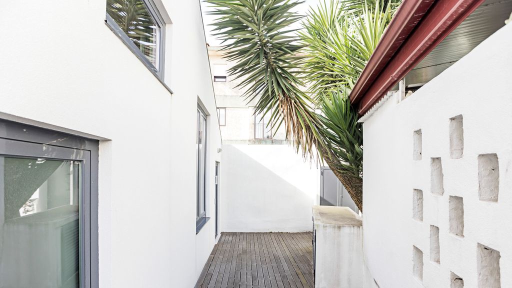 Cozy House w/ AC near metro by LovelyStay