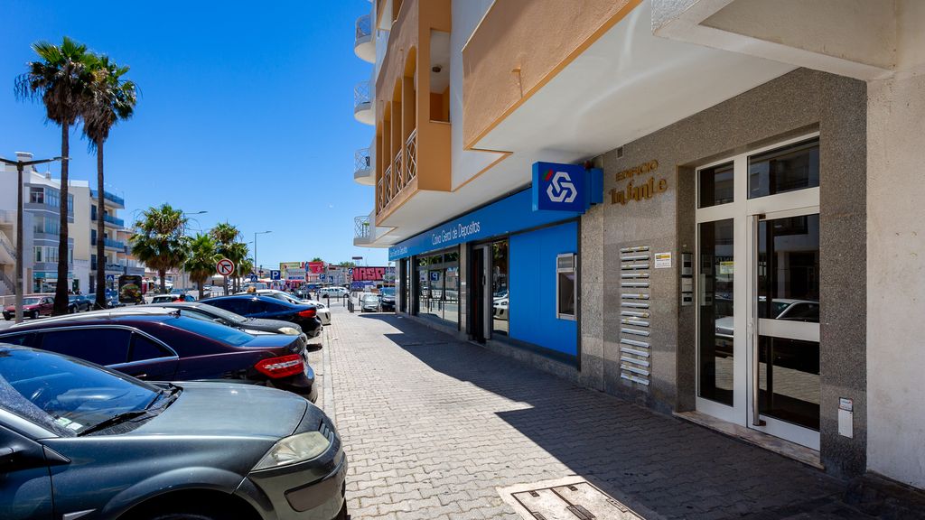1 BDR Infante Flat in Quarteira by LovelyStay