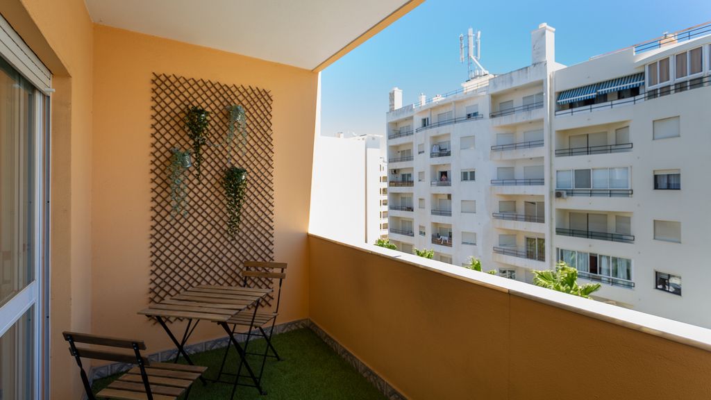 1 BDR Infante Flat in Quarteira by LovelyStay