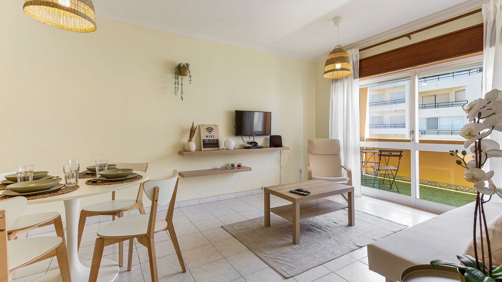 1 BDR Infante Flat in Quarteira by LovelyStay