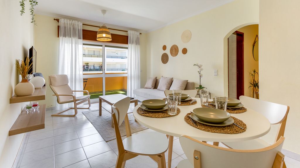 1 BDR Infante Flat in Quarteira by LovelyStay