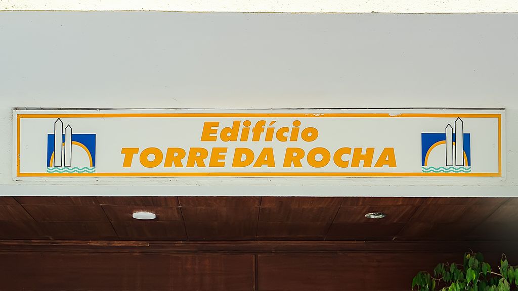 Praia da Rocha Wonder w/ Balcony by LovelyStay