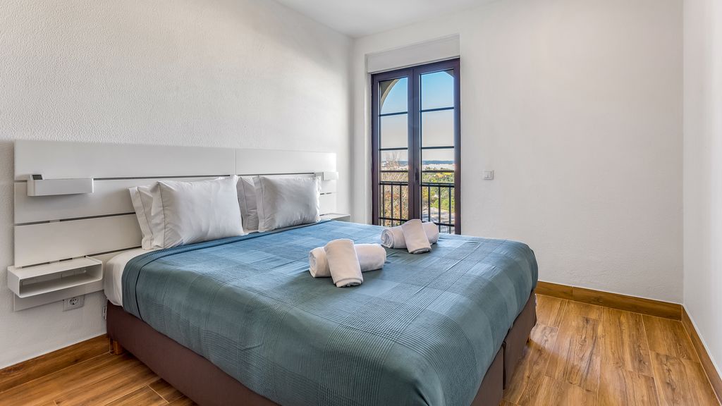 Quinta dos Arcos 2BR w/ AC & Pool by LovelyStay
